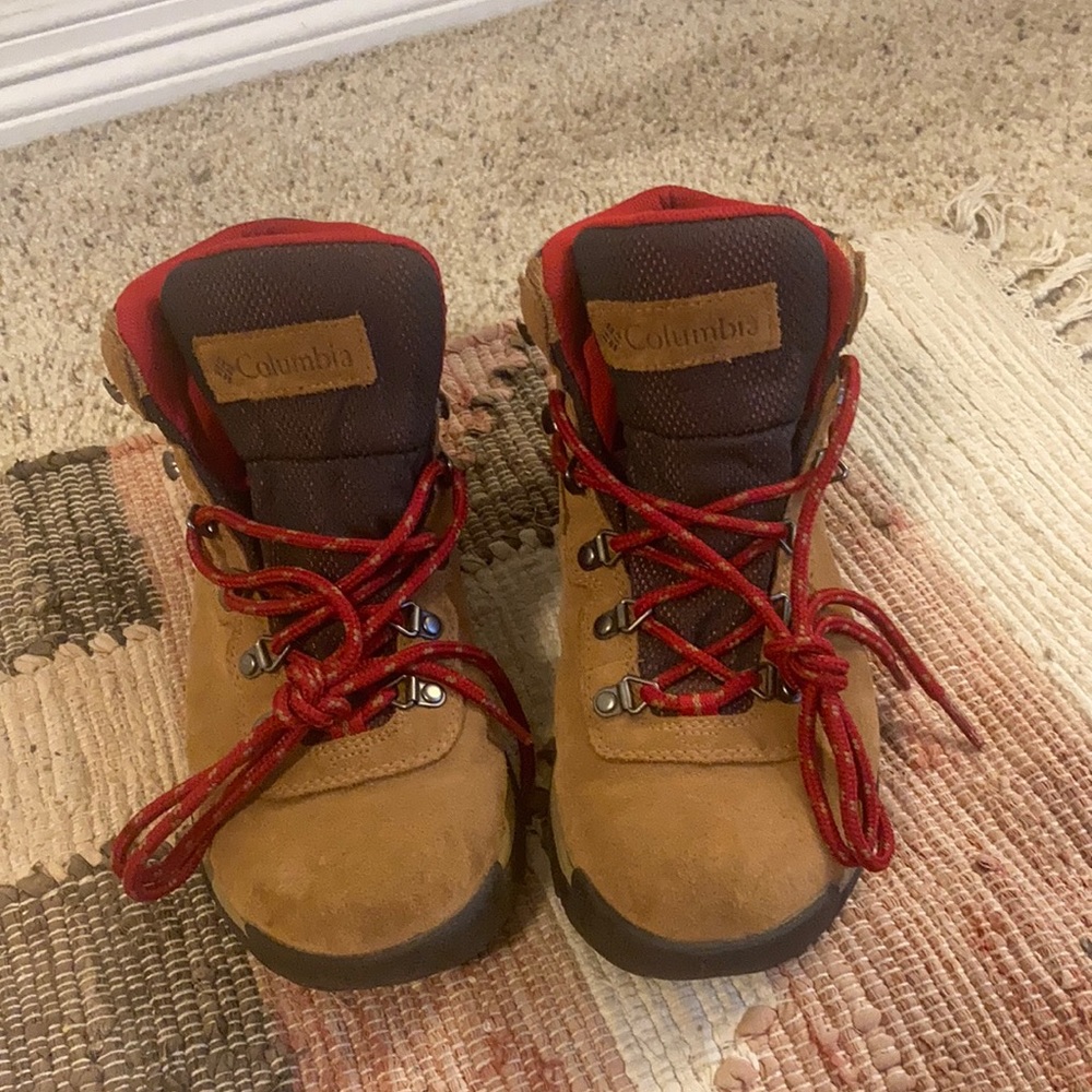 Columbia hiking boots